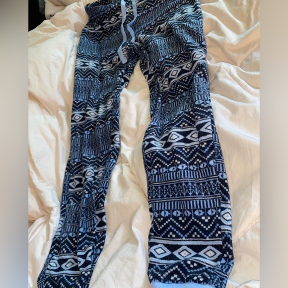 Girls/teen matching pj set - Picture 9 of 11